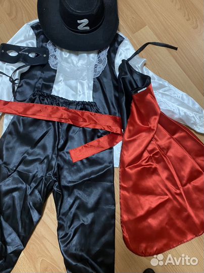 Новогодний костюм зорро