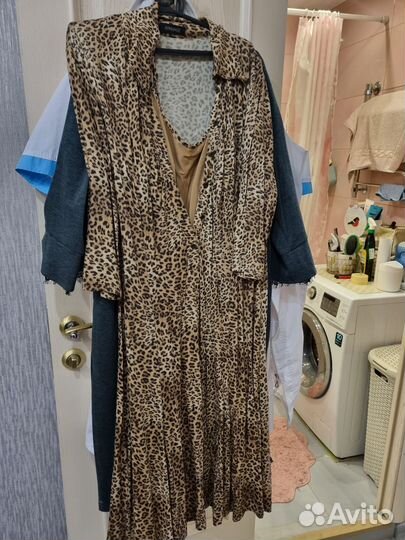 Платье женское 48 50 бу леопард