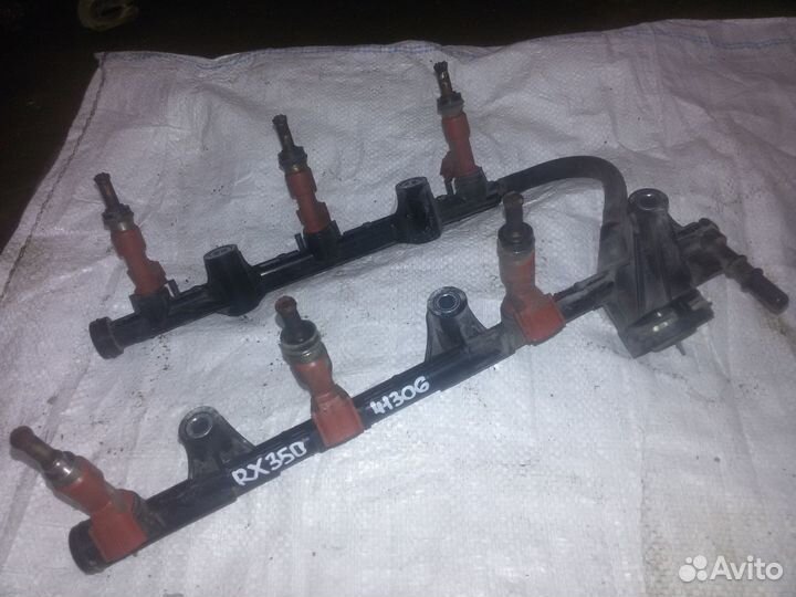 Топливная рейка (рампа) Lexus RX350