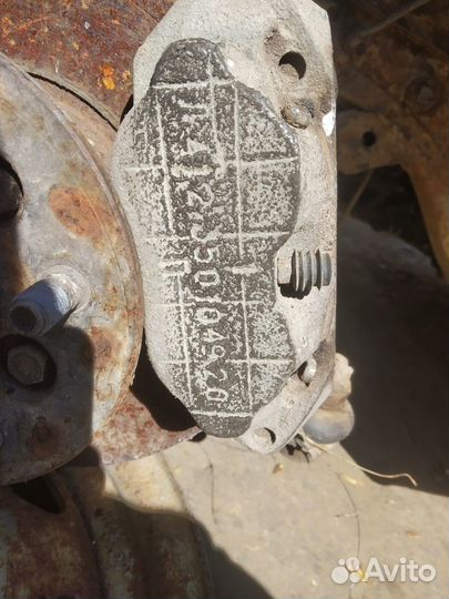 Суппорт левый иж Комби