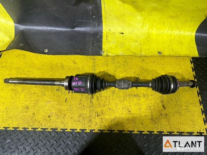 Привод передний правый toyota sienta