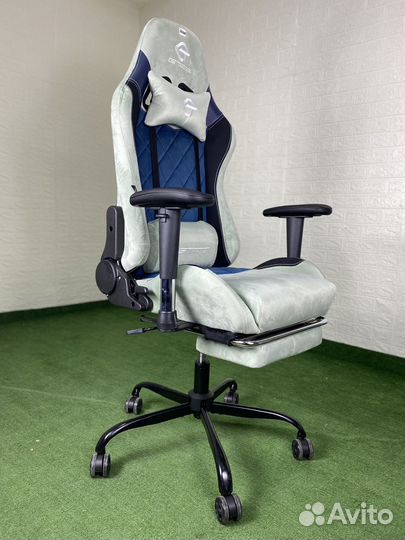 Компьютерное кресло синее велюр