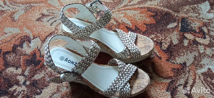 Босоножки ronzo