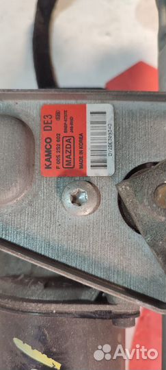 Мотор дворников в сборе с трапецией Axela Mazda3