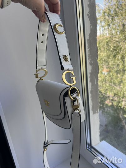 Сумка гесс guess