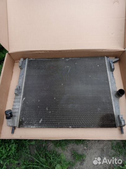 Радиатора охлаждения renault