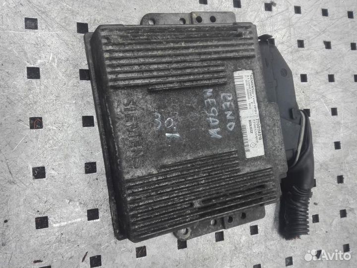 Блок управления двигателем Renault Megane