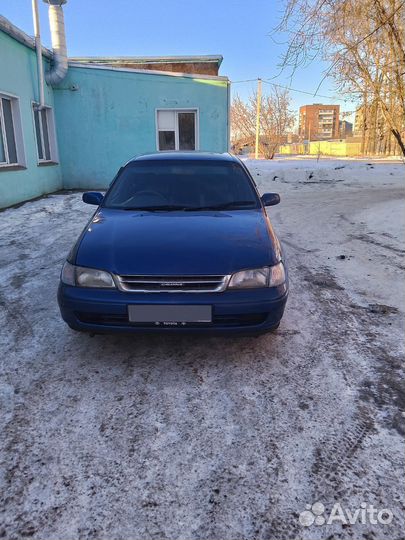 Toyota Caldina 1.5 AT, 1999, 300 000 км