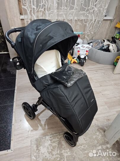 Прогулочная коляска luxmom 730