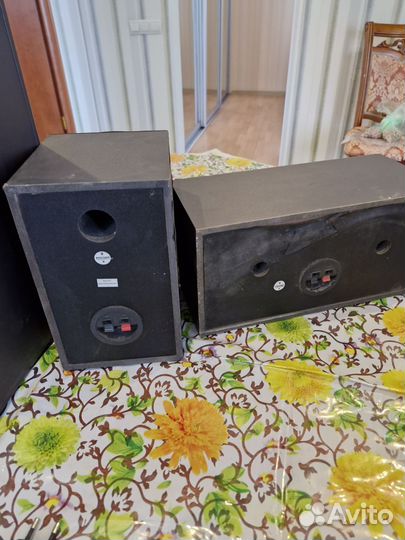 Акустическая система. Савбуфер и 4 колонки