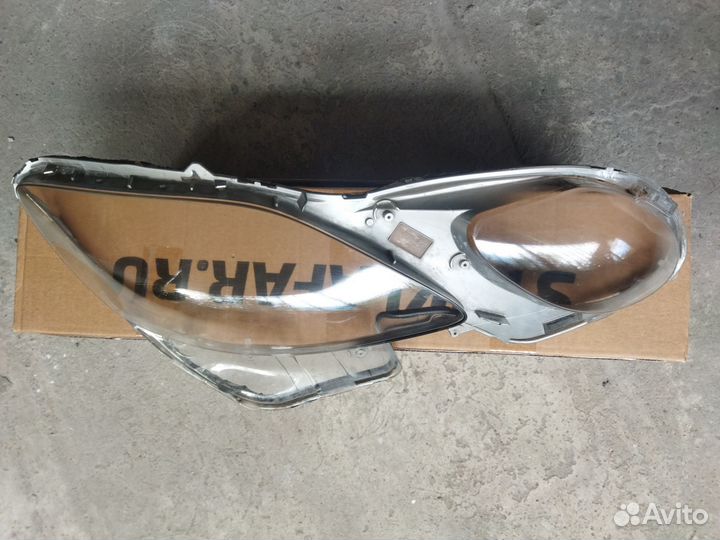 Стекло фары Lexus GS