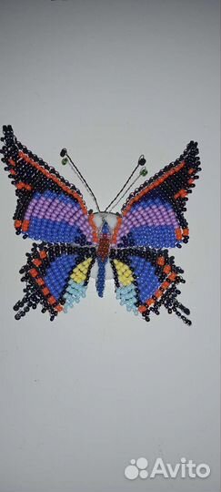 Бабочка из бисера на магните