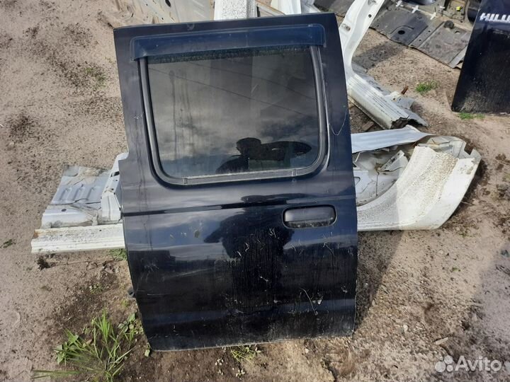 Б/У Б/У Дверь задняя L в сборе NP300 nissan NP300
