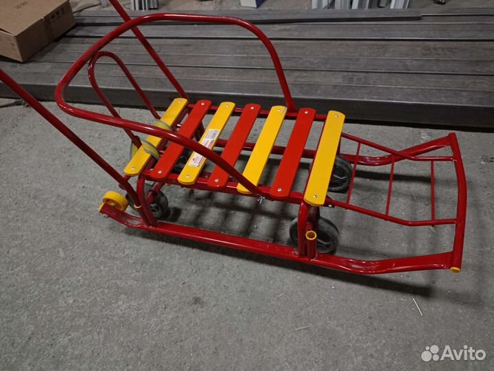 Детские санки на колесах