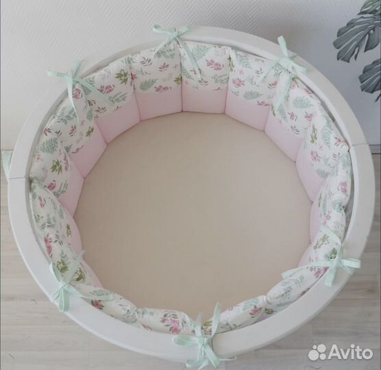 Бортики в детскую кроватку новые