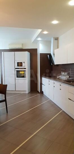 3-к. квартира, 135,4 м², 12/18 эт.