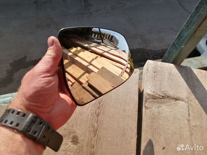 Зеркальный элемент правый Ford Focus 3 2012