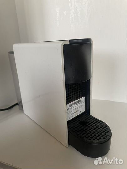 Кофемашина nespresso essenza mini