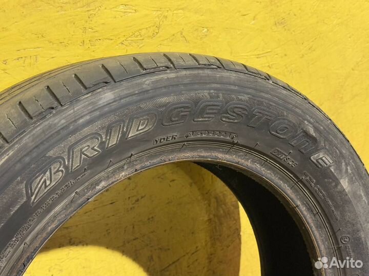Bridgestone Dueler H/T 843 215/60 R17 96H