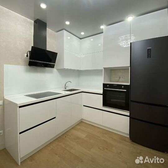 Кухня под заказ новая угловая Mebellissimo