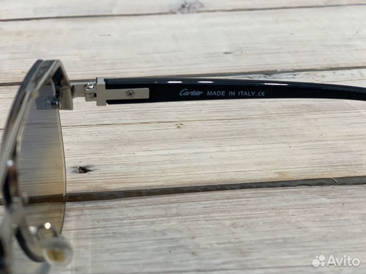 Солнцезащитные очки