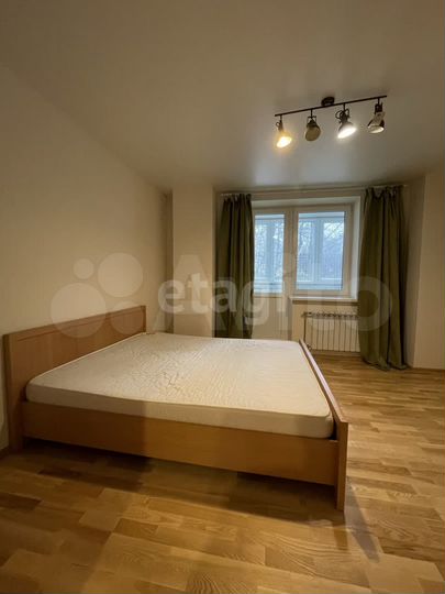 2-к. квартира, 61 м², 1/19 эт.