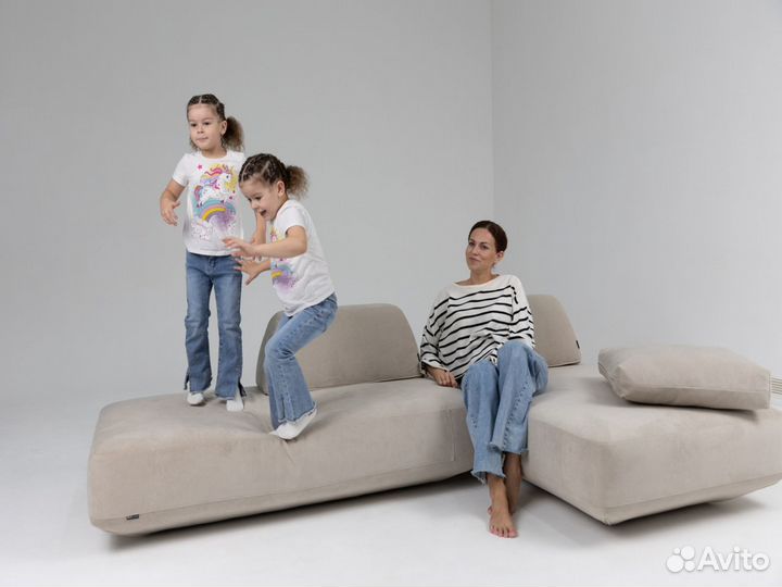 Диван со спальным местом 2700х1650 мм