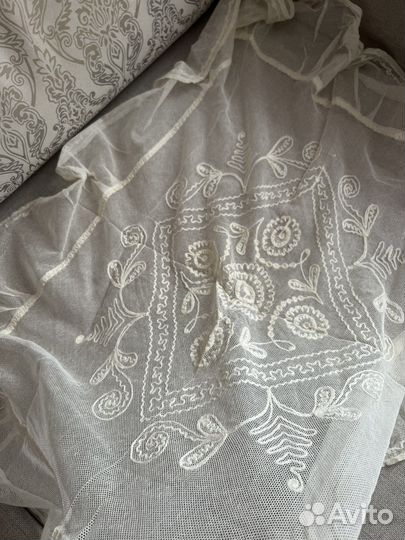 Комплект кружевных накидок на подушки и покрывало