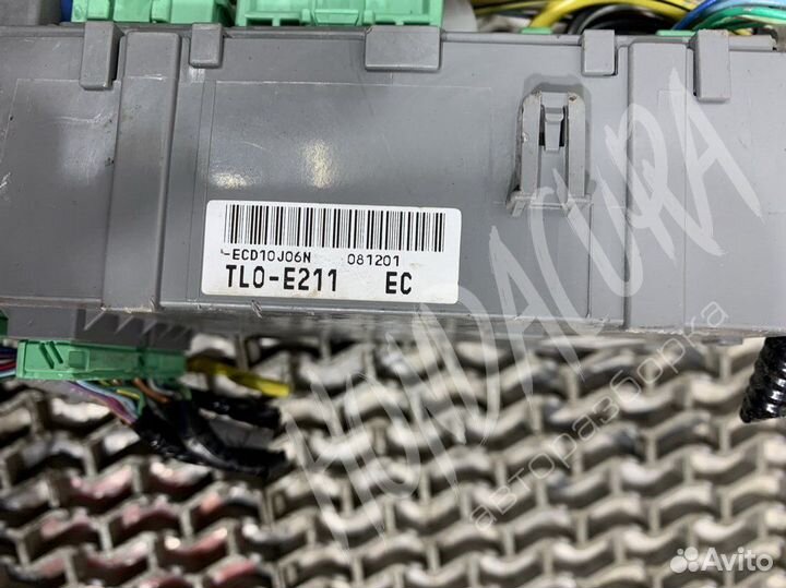 Блок предохранителей Honda Accord TL0-E211
