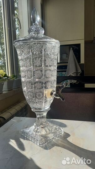 Лимонадница с краном 1,8