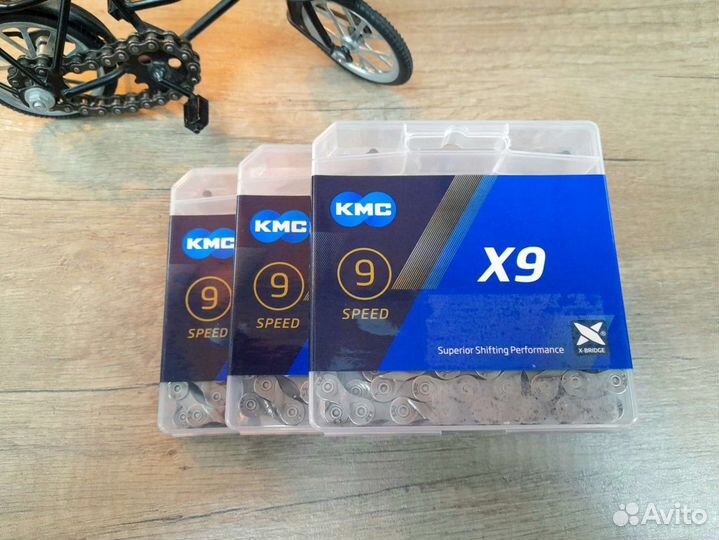 Велосипедная цепь Kmc 9 скоростей 114 звеньев