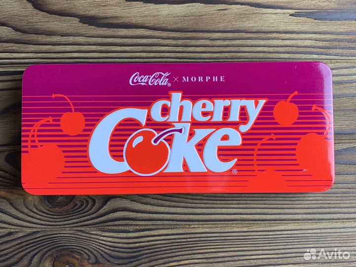 Палетка теней CocaCola x morphe Cherry Coke