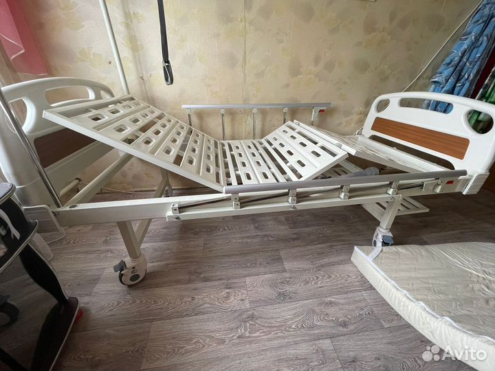 Медицинская кровать