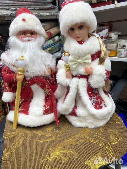 Дед Мороз и снегурочка под елку фигурки