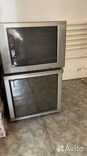 Телевизор samsung