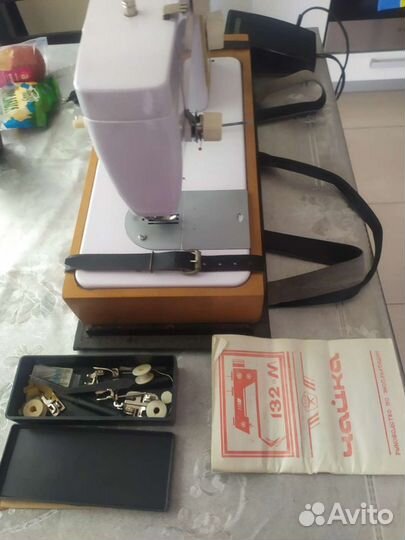 Швейная машина Чайка 2