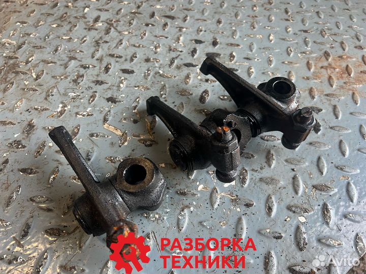 Коромысло клапанов ямз
