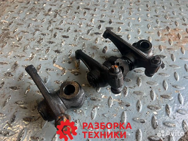 Коромысло клапанов ямз