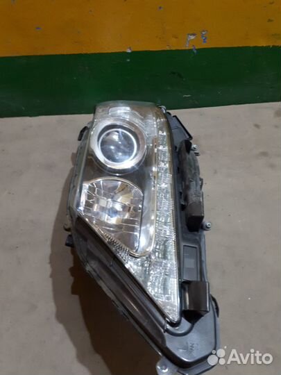 Фара передняя левая Lexus Es 6 галоген