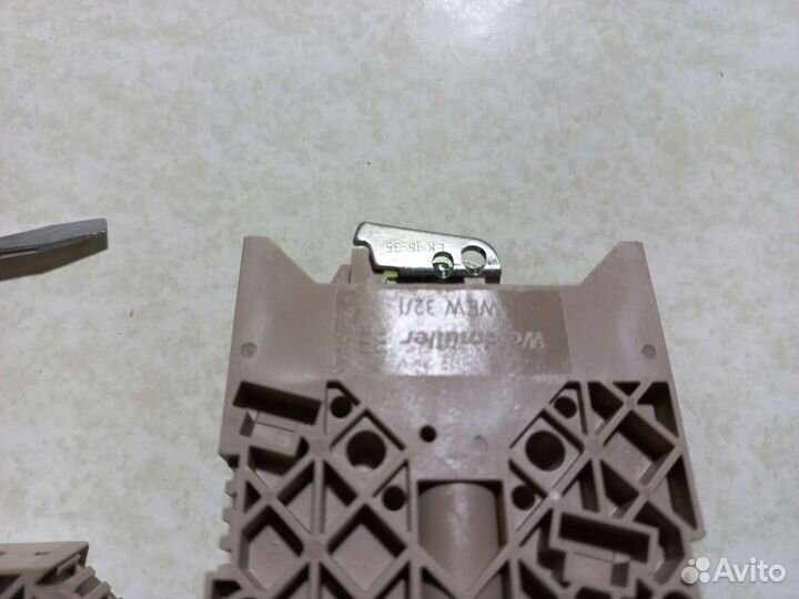 1067600000 WEW 32/1 держатель