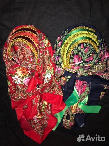 Масленица. Кокошники с цветастыми платками