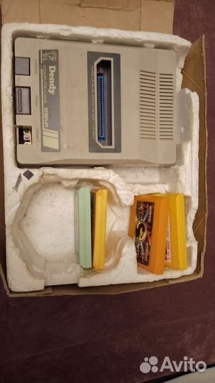 Игровая приставка dendy