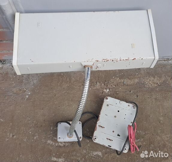 Лампа настольная, слесарная, на гибком приводе