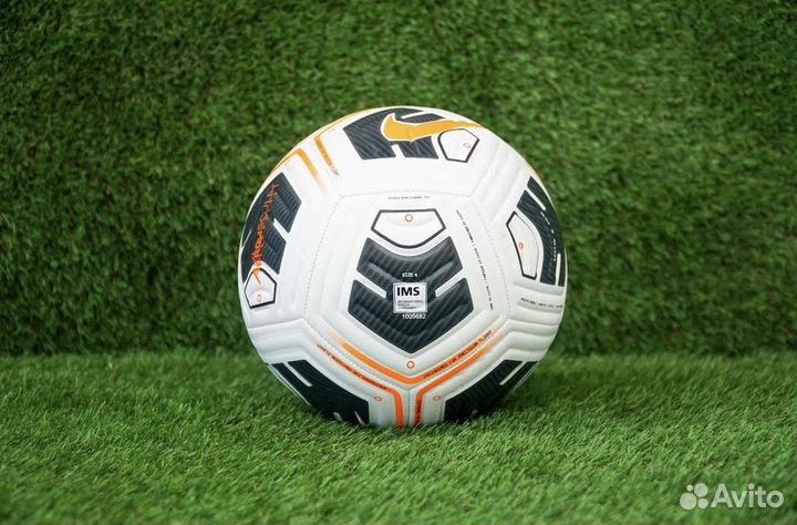 Футбольный мяч nike