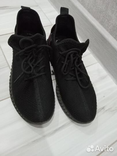 Кросовки женские