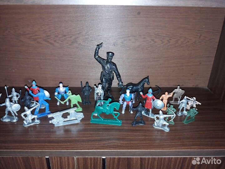 Игрушки СССР солдатики