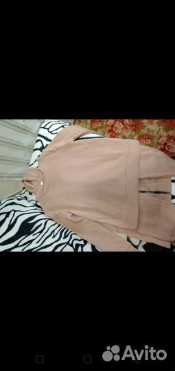 Костюм женский новый 48