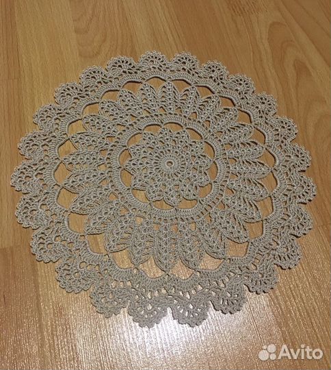 Салфетка вязаная крючком ажурная