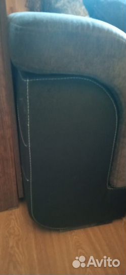 Диван угловой б/у