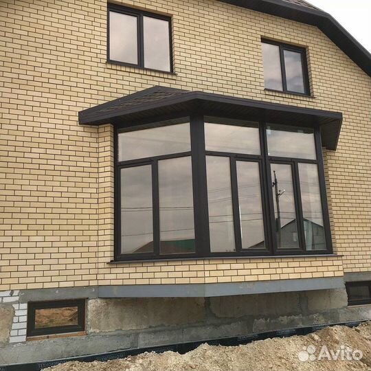 Входная группа из пластика и алюминия